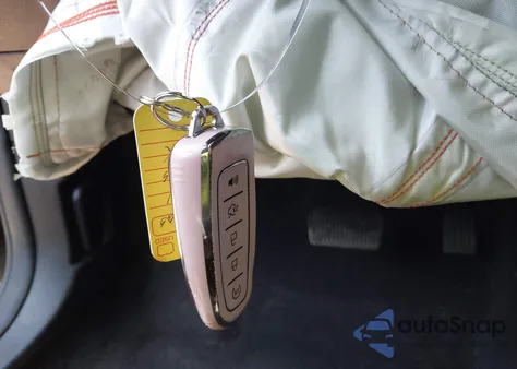 2016 Ford Focus Titanium z USA, uszkodzony, nr VIN 1FADP3J29GL305154